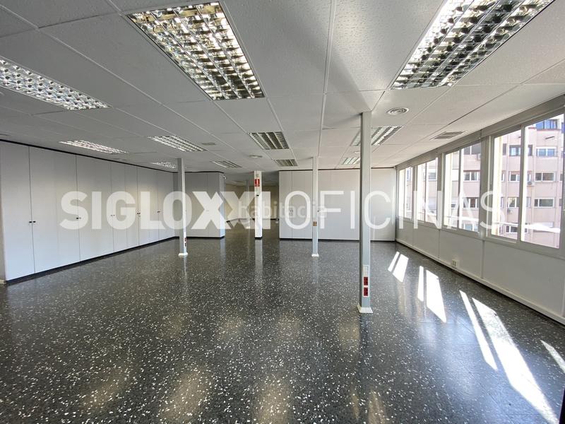 Foto 9641c23b-ba85-48b4-a1a8-dbefd318811f. Lloguer oficina amb calefacció a Barri de les Corts Barcelona