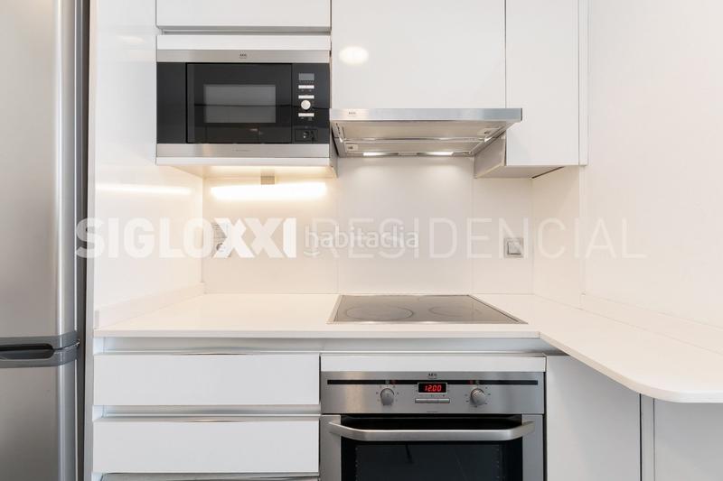 Foto 591f605d-fe9a-41b1-a813-f29cf7647f7a. Location appartement avec chauffage parking dans St. Pere - Sta. Caterina - El Born Barcelona