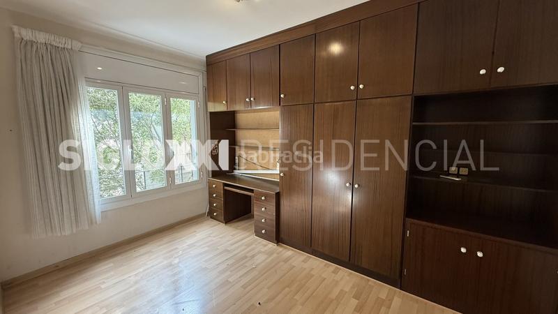 Foto c8737239-a8b9-401a-9399-2c356705ae46. Piso en Hostafrancs Barcelona