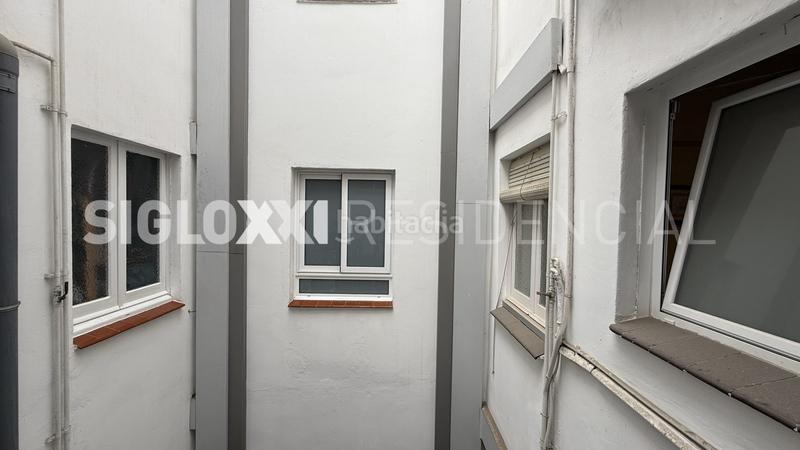 Foto eabf7bc9-ce81-4277-87ac-3c8ec6c279b8. Piso en Hostafrancs Barcelona