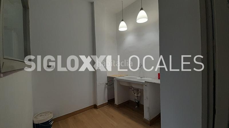 Foto f5e3a78d-840f-4bba-8197-79352dd90736. Alquiler local comercial en Dreta de l´Eixample Barcelona