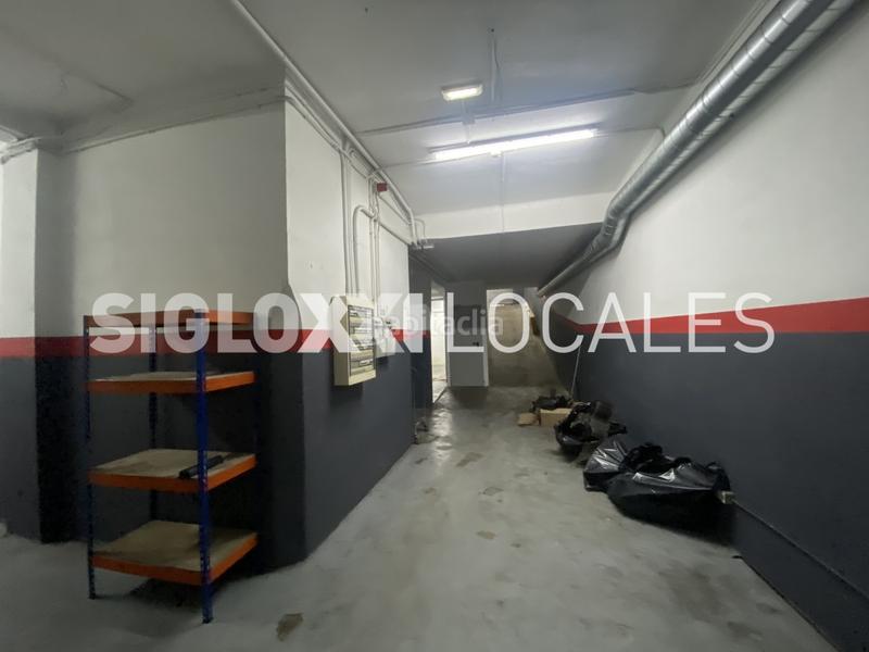 Foto 84c52d0c-464f-497a-badb-b5fc7f2e9d98. Pas-de-porte local commercial dans Sants Barcelona