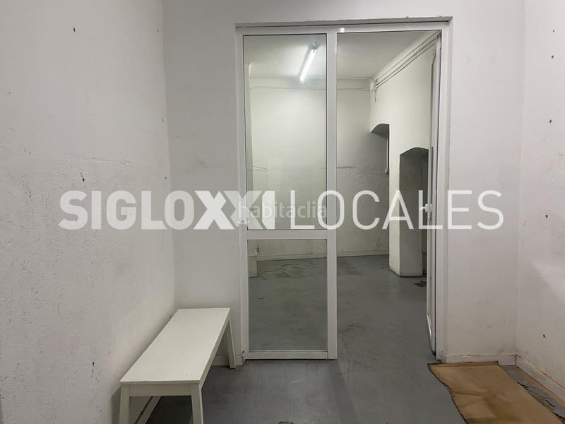 Foto b28c2a78-f582-432a-a07b-ac8a9f9b1518. Pas-de-porte local commercial dans Sants Barcelona