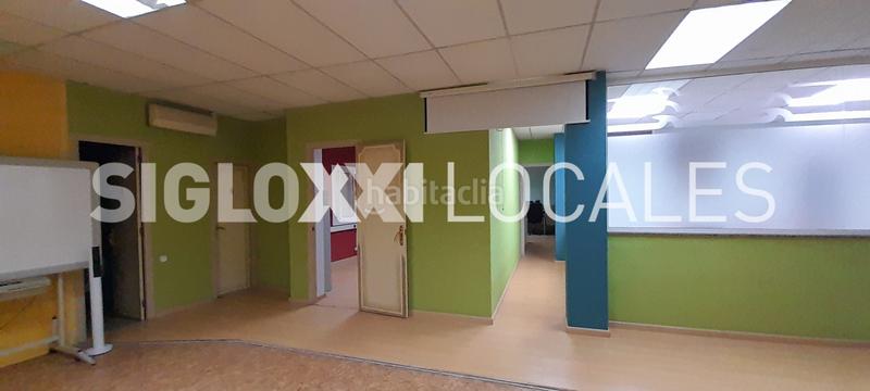 Foto f996d0d1-d058-4b93-b90f-51af05548cd9. Local comercial en Casagemes Badalona