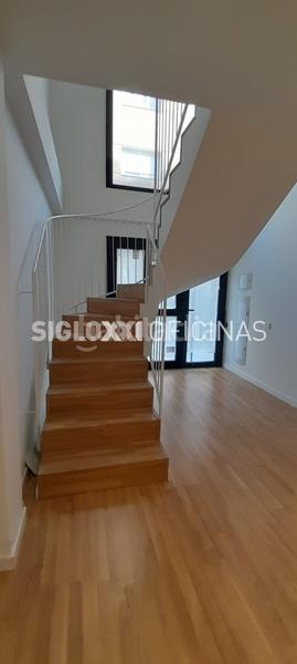 Foto ceacb1cf-d57c-4af8-b51f-30f38e226434. Rent business premise in Baix Guinardó Barcelona