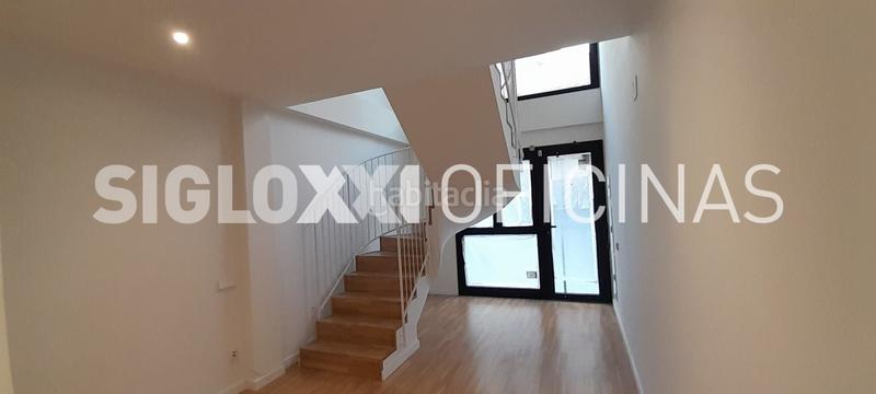 Foto f0272549-8d91-4ec1-8c89-2fe721edd95a. Rent business premise in Baix Guinardó Barcelona