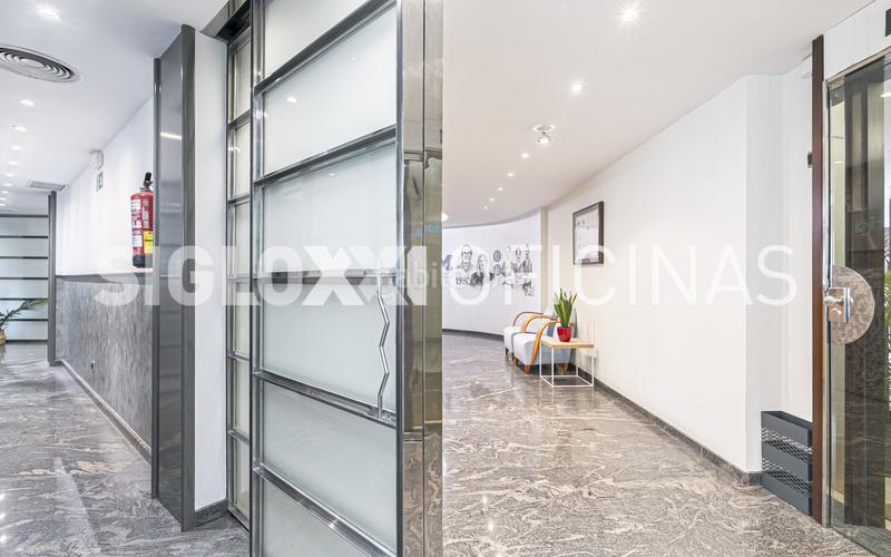 Foto ae82e323-f727-4f5e-a74c-62094f1b8ffa. Office space with heating in Putget - Farró Barcelona