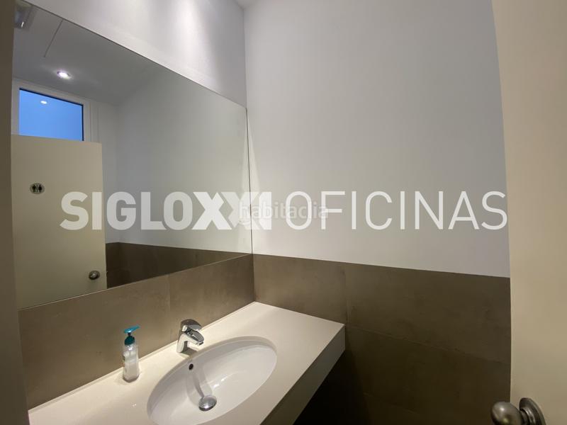 Foto 8ecb37df-b46e-4fb5-9b3b-981ba652a0e9. Alquiler oficina en Dreta de l´Eixample Barcelona