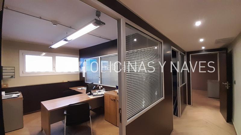 Foto 8b16c515-8c0d-43d4-8902-b937d466b234. Local comercial en Poblenou Barcelona