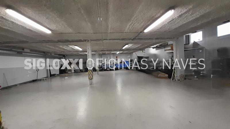 Foto ebe1f77d-0dd3-4373-a494-6550d3cee028. Local comercial en Poblenou Barcelona