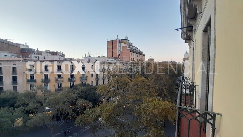 Foto 4299f326-27fb-474b-a22b-405e71079314. Etagenwohnung in Raval Barcelona