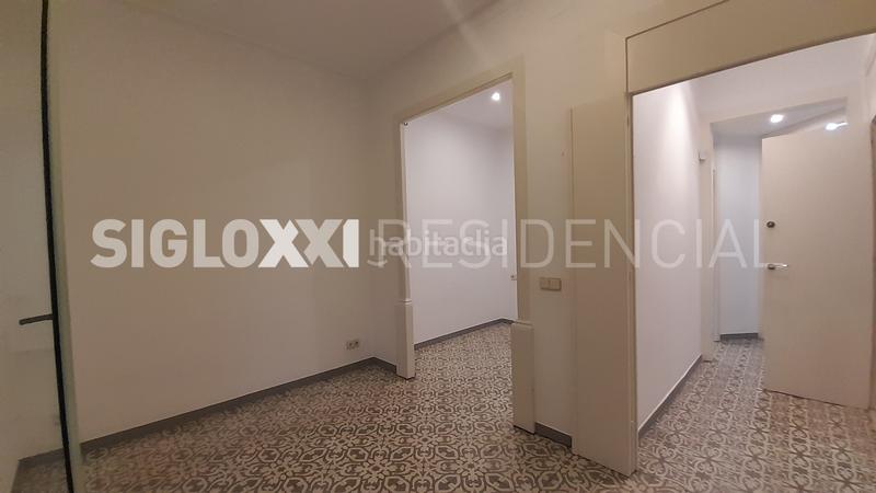 Foto 64838c8c-590c-43b1-af3d-364cb13b68f1. Etagenwohnung in Raval Barcelona