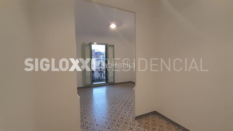 Foto da19d5d8-471e-4df9-8cef-0aa3c2a1db35. Piso en Raval Barcelona