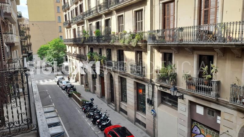 Foto 389ea5b1-ac28-4ac3-8b5f-33d2cf74eaa5. Alquiler piso en St. Pere - Sta. Caterina - El Born Barcelona