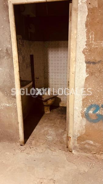 Foto a5f24ee9-3eaa-419c-8cfc-2908c65a5476. Local comercial a Prosperitat Barcelona