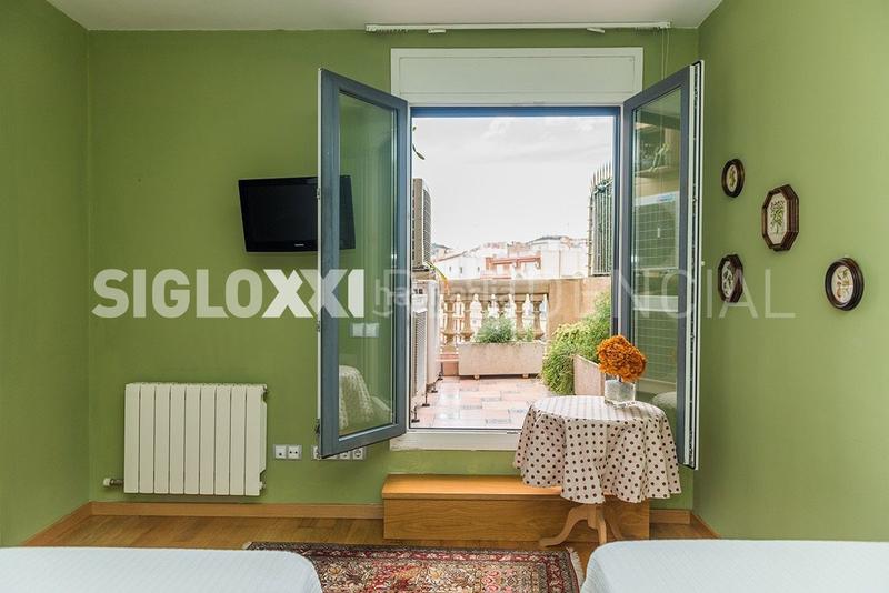 Foto f0a0a8c1-4dfe-495e-b0aa-a65979ff74a4. Dúplex amb calefacció a Dreta de l´Eixample Barcelona