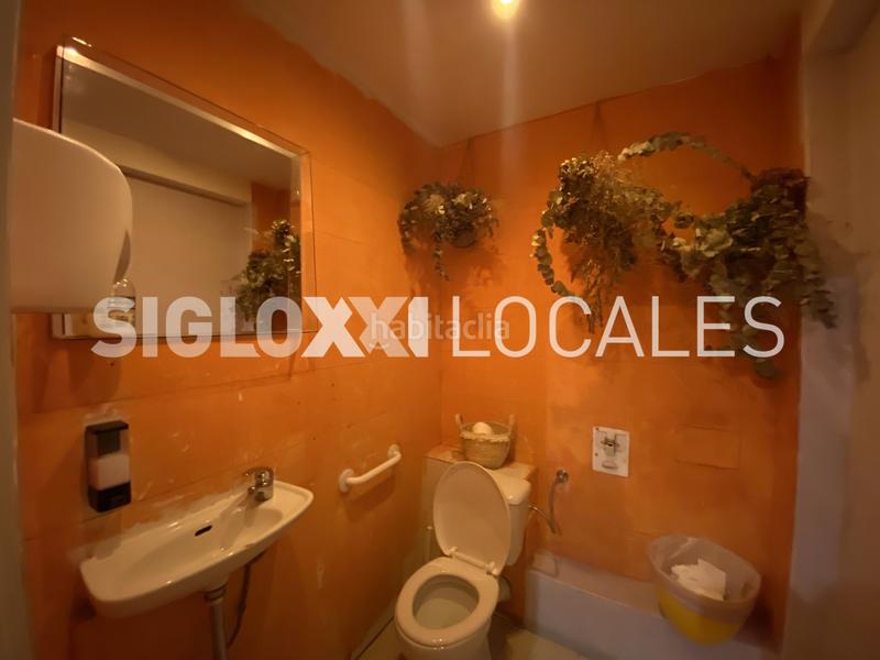 Foto 30ee6ce4-6eae-4f56-b034-195b4fde0a03. Traspaso local comercial en L´Antiga Esquerra de l´Eixample Barcelona