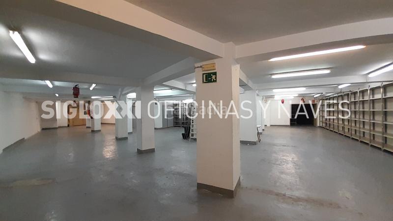 Foto f0dd1365-e246-4660-a9e1-b7a27ff5a97a. Local comercial a Putget - Farró Barcelona