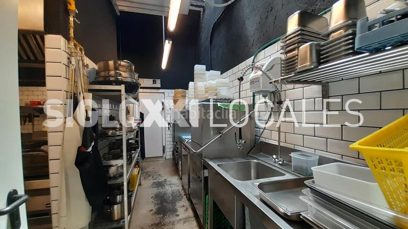 Foto f415164a-3625-4f53-b236-238184beb7d5. Traspàs local comercial a Sant Antoni Barcelona