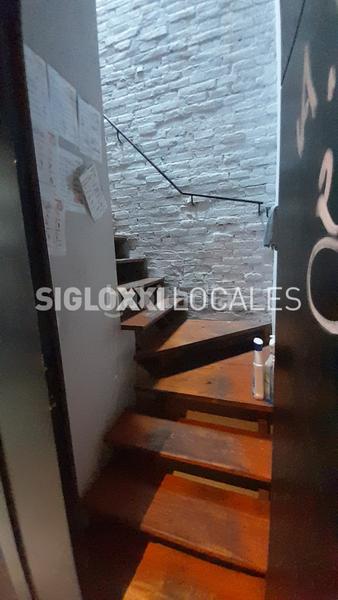Foto 11484a8e-6aa1-40f0-8b66-f1103c08a01e. Traspaso local comercial en Sant Antoni Barcelona
