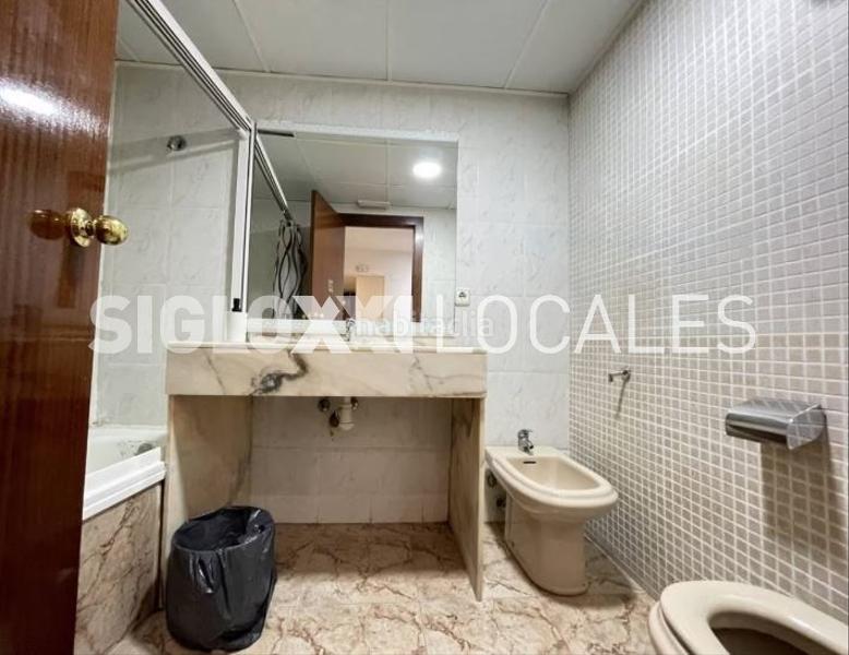 Foto 41ca21ed-c17c-4ebd-ab30-e345715fb3c8. Locale commerciale in Vallcarca - Penitents Barcelona