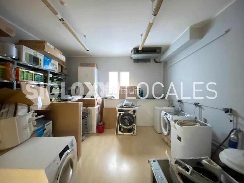 Foto 0f026373-0e77-430c-a2e5-32307a4aefea. Local comercial en El Camp de l´Arpa del Clot Barcelona