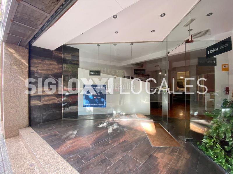 Foto 40373ccc-de3c-45c3-97e0-bdeb3ac258f4. Local comercial en El Camp de l´Arpa del Clot Barcelona