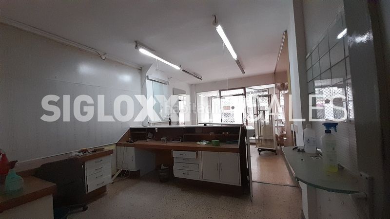 Foto 39671404-a050-4e88-b25a-f475b216a9ac. Local comercial a Horta Barcelona