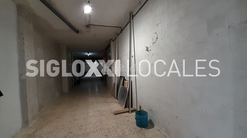 Foto 92fb3e34-b6c2-4468-85a8-8b07ed74bf0d. Local comercial a Horta Barcelona
