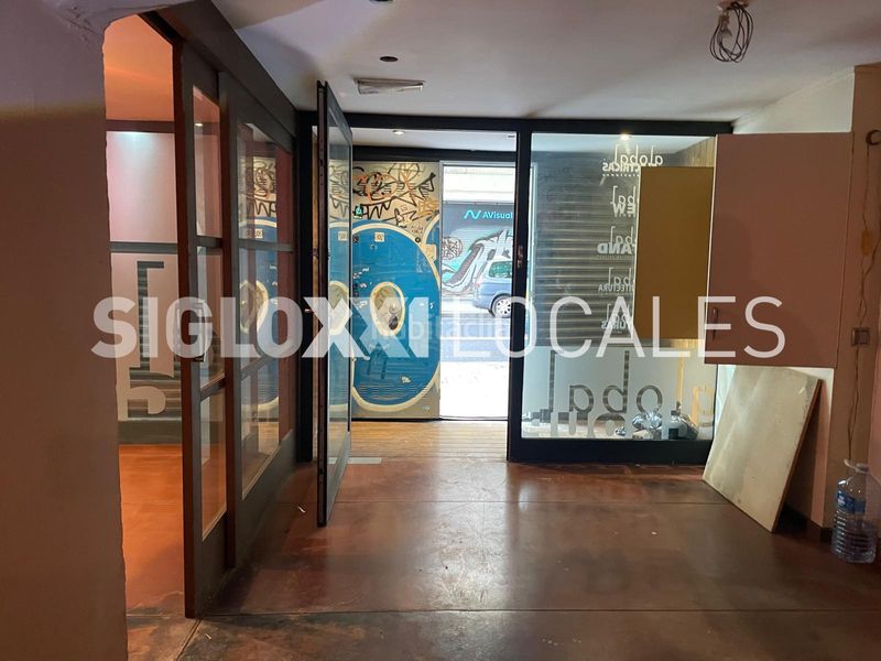 Foto c4ff633b-2318-49ec-9cb7-efe175dc9724. Local comercial a Sant Antoni Barcelona
