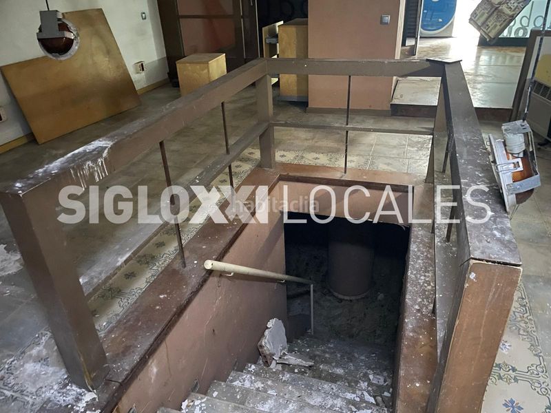 Foto dbca6c8b-9bfe-46df-ac83-184124fa7921. Local comercial a Sant Antoni Barcelona