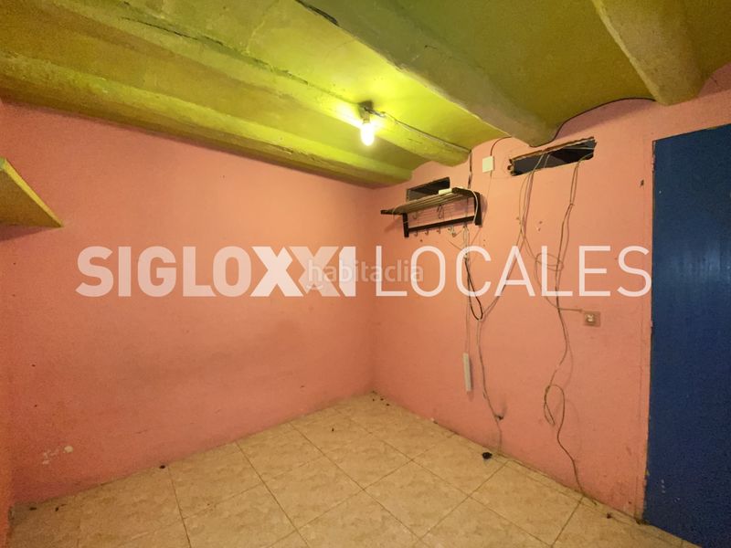 Foto 6db551d8-5e76-48c7-b472-2b41ae83e933. Local comercial a Hostafrancs Barcelona