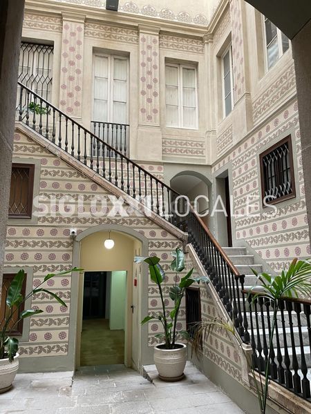 Foto e8f6f110-ebe5-408c-81e9-06909a23988a. Local comercial a Gòtic Barcelona