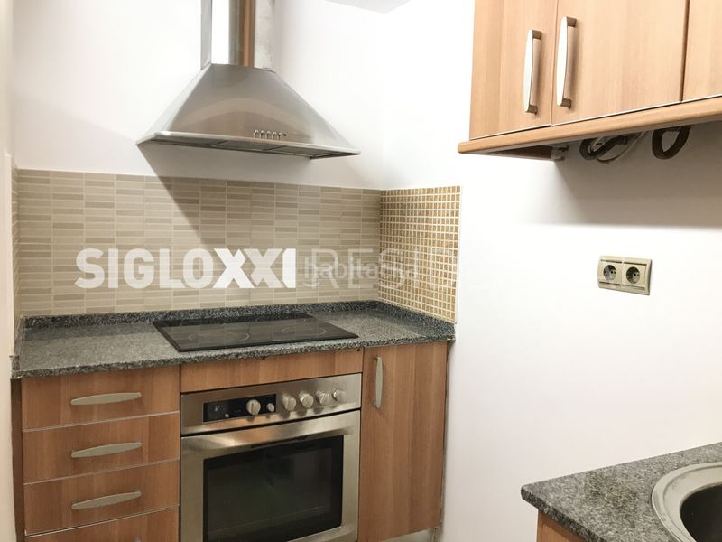 Foto a86b77fd-5c88-4872-bad9-7f33567e4fa7. Local comercial a Sants Barcelona