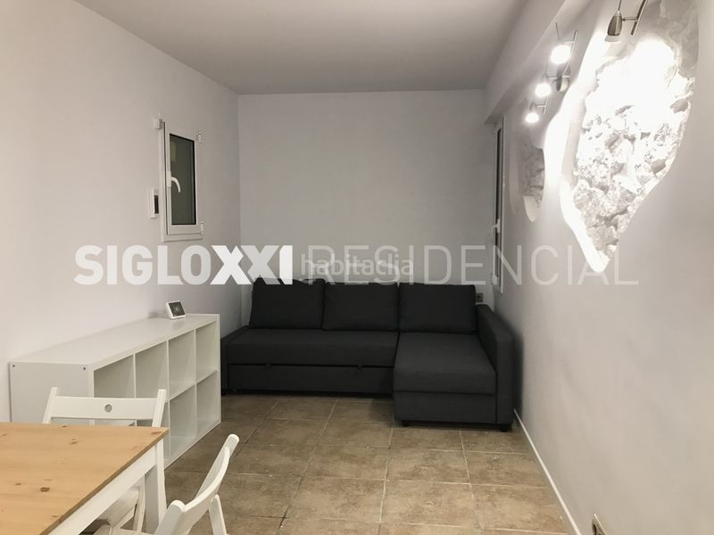 Foto dfbd516b-775a-45a1-b73c-f5c448631091. Local comercial a Sants Barcelona