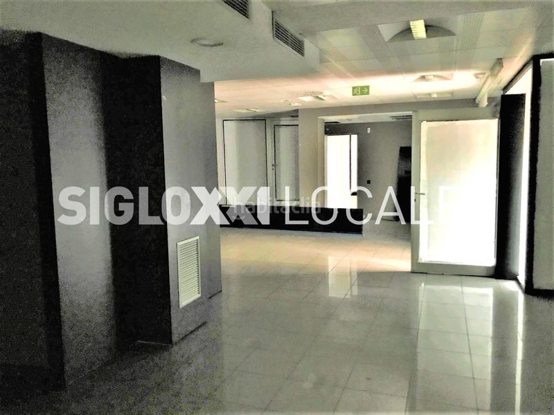 Foto e05af963-f39d-41ba-85bb-04e9266509be. Local comercial a La Salut Barcelona