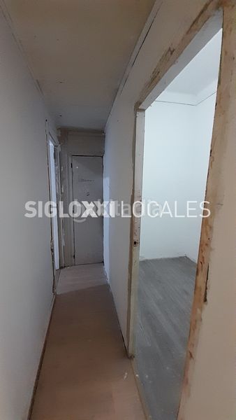 Foto f8ddf5de-0c70-46cc-a777-e77bb117715b. Local comercial a Navas Barcelona