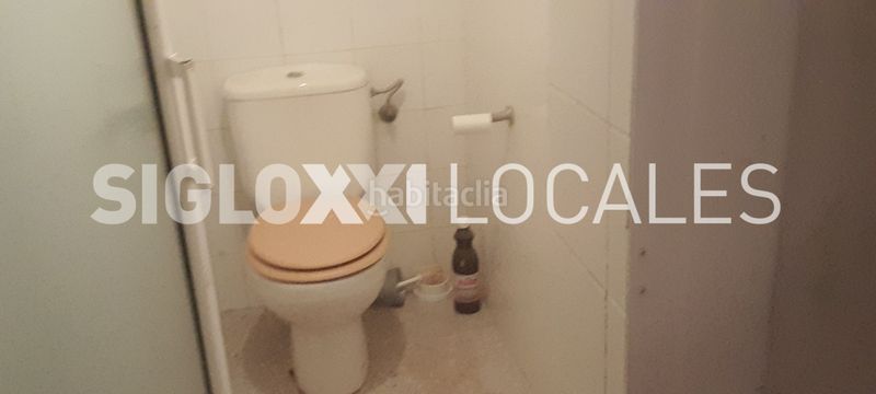 Foto 7adcbc84-14cf-4975-bef3-7fea714ff0b4. Local comercial a Raval Barcelona
