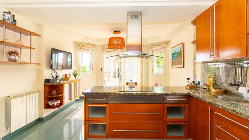 Foto 4ffea6cd-f36d-496f-a0c6-d6214bb9e1e8. Chalet with fireplace heating parking pool in Aguas Nuevas Torrevieja