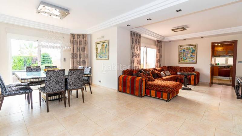 Foto fd9e8ca3-d425-4103-a8df-9e9a42c39ce2. Chalet avec cheminée chauffage parking piscine dans Torrevieja