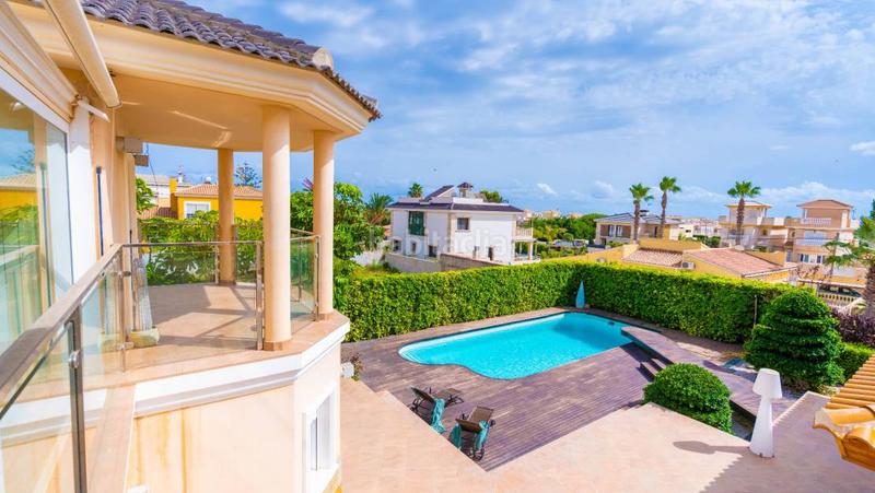 Foto ecde9a03-cddc-44f7-8265-d1a9e8e4f39d. Chalet en Aguas Nuevas Torrevieja