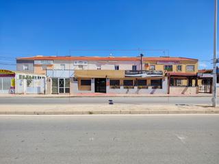 Local Comercial en Avenida Miguel de Unamuno