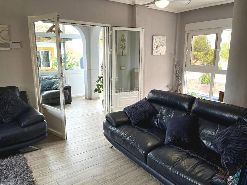 Foto 6448643b-be2b-4a2f-9f8c-66f7e13e4749. Chalet mit parking pool in La Zenia Orihuela