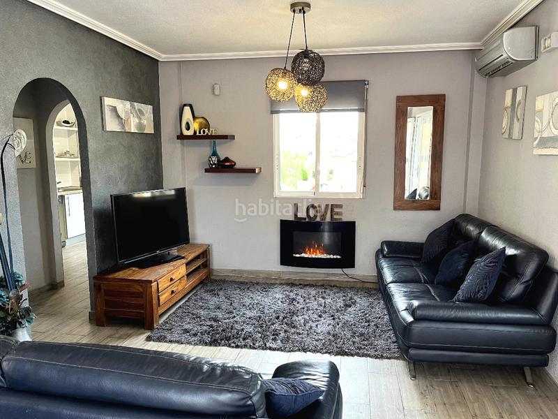 Foto 60a0d494-0144-4067-9582-958b2b45fa78. Chalet avec parking piscine dans La Zenia Orihuela