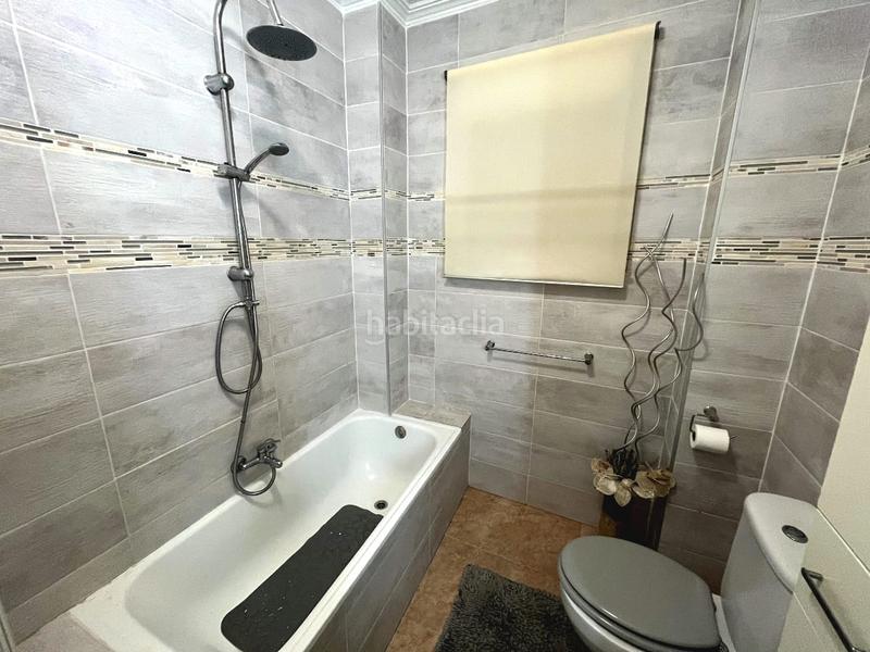 Foto 796af320-4dd7-4d2a-ae05-da840c2d517f. Chalet avec parking piscine dans La Zenia Orihuela