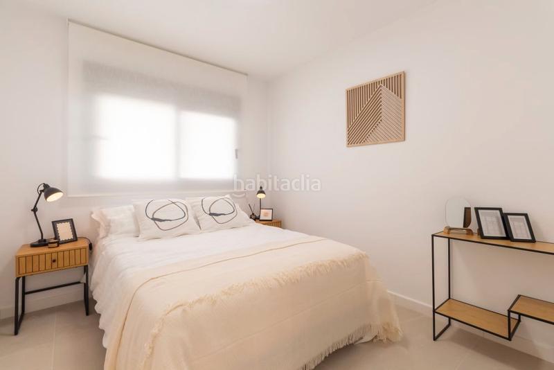 Foto 624d83b8-e808-43c2-8b0b-93c3e7137117. Semi detached house with parking pool in Zona Carrefour - Urbanizaciones Torrevieja