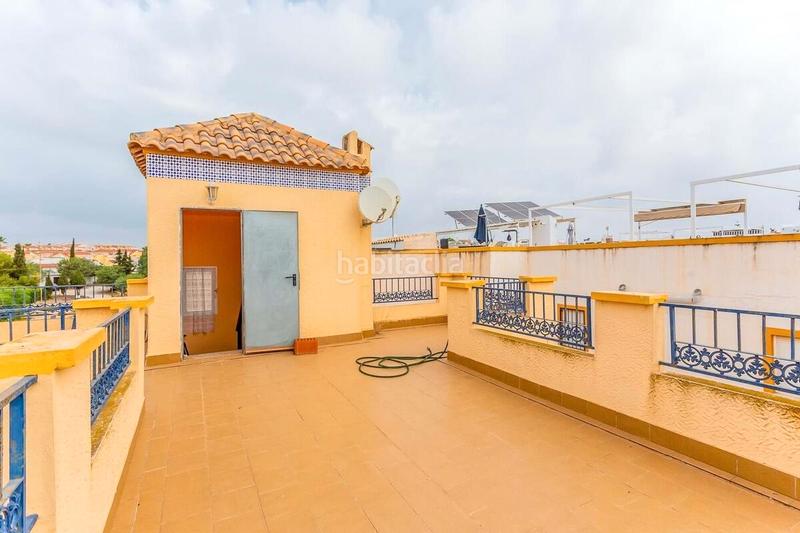 Foto 9a48fbf5-379b-43dd-949b-faf0a7f2e344. Chalet mit heizung parking pool in Playa Flamenca Orihuela