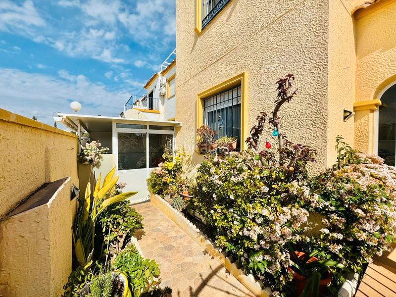 Foto 1cfdc270-6dae-4ff2-b082-0f8c391e83da. Chalet en Playa Flamenca Orihuela