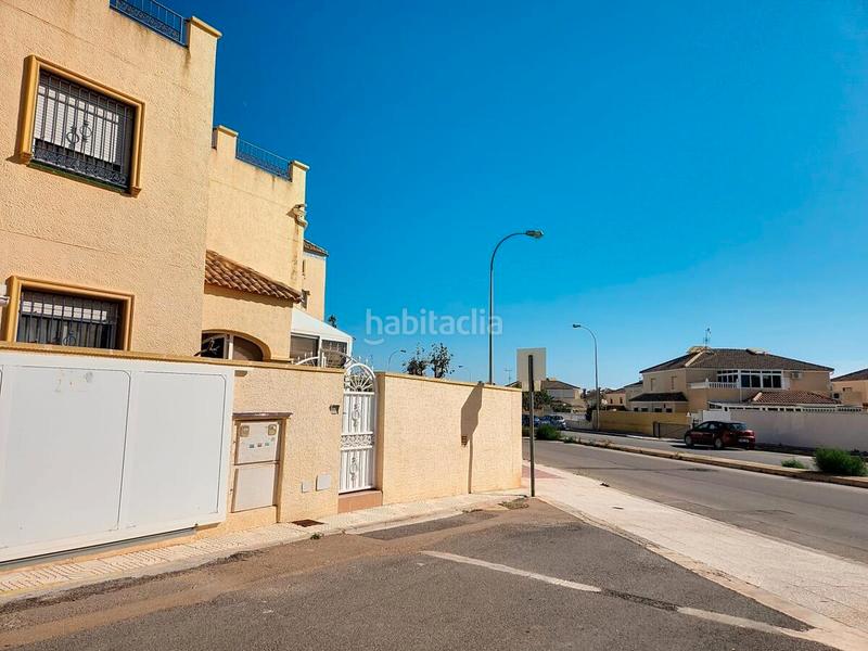 Foto 8f905296-dea0-491a-a736-6f40bf020969. Chalet en Playa Flamenca Orihuela