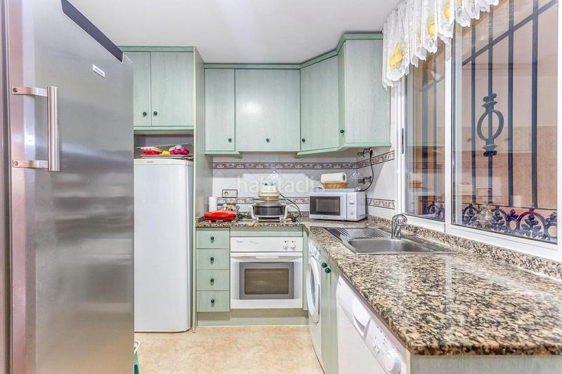 Foto a5bc9c4a-1657-4be4-bbc0-bc7af7f72fed. Chalet con riscaldamento parcheggio piscina in Playa Flamenca Orihuela